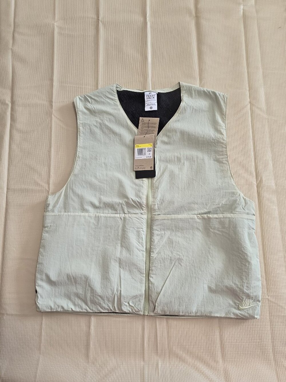 Nike Tech Pack Therma Fit ADV Forward Lined Vest FQ3863-371 Mens Size S $170